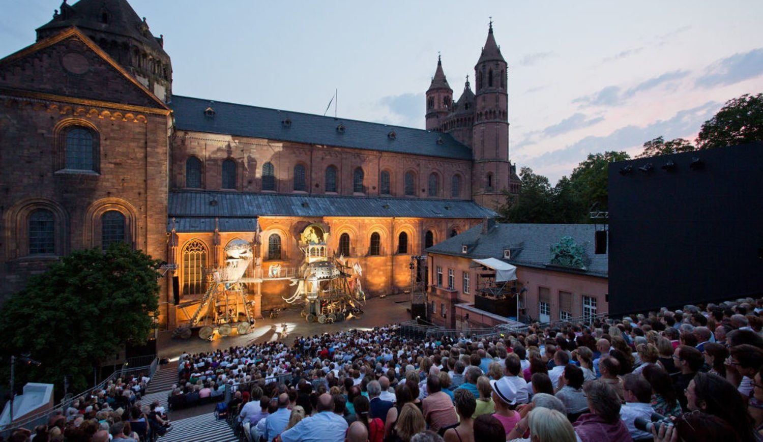 Nibelungen Festival in Worms at the Worms Cathedral