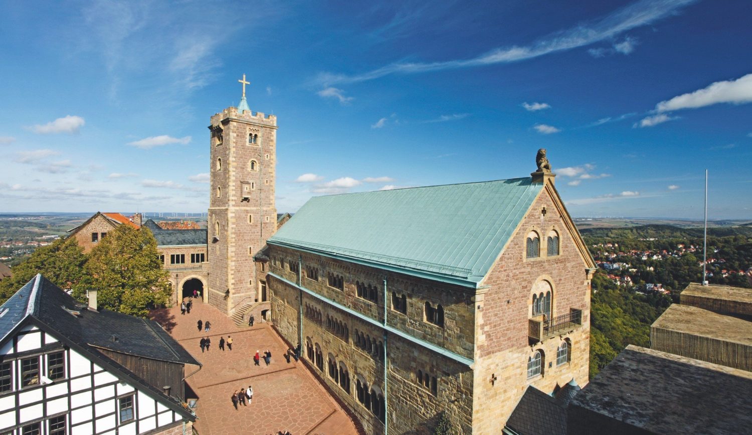 The inner courtyard of Wartburg Castle with the Romanesque Palas - the oldest part of the complex © Andreas Weise/factum