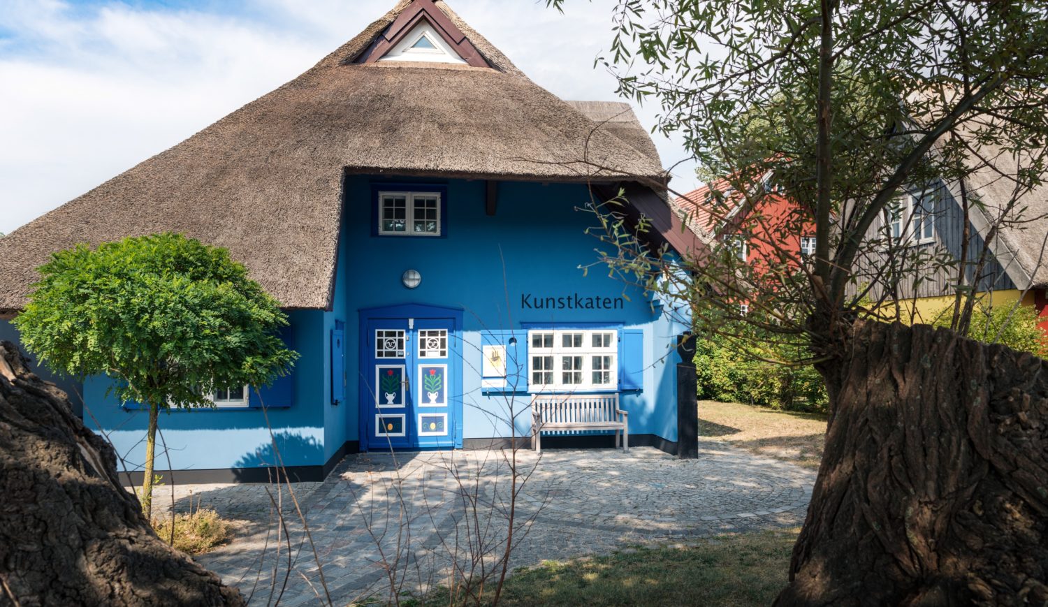 The thatched Kunstkaten in Ahrenshoop is one of the oldest galleries in the region © xxx