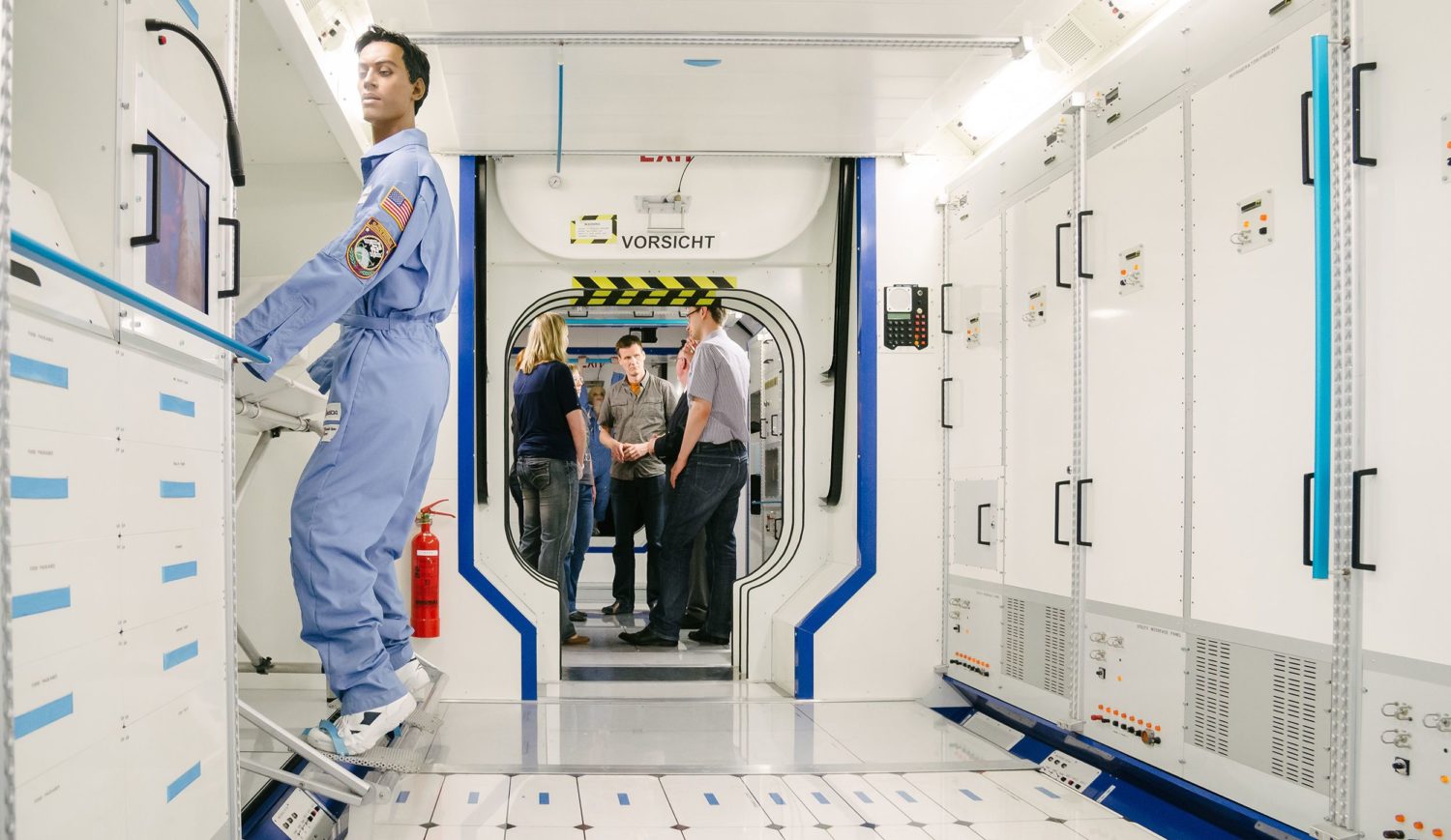 At Airbus, guests experience the 1:1 model of a space laboratory © WFB/Jonas Ginter