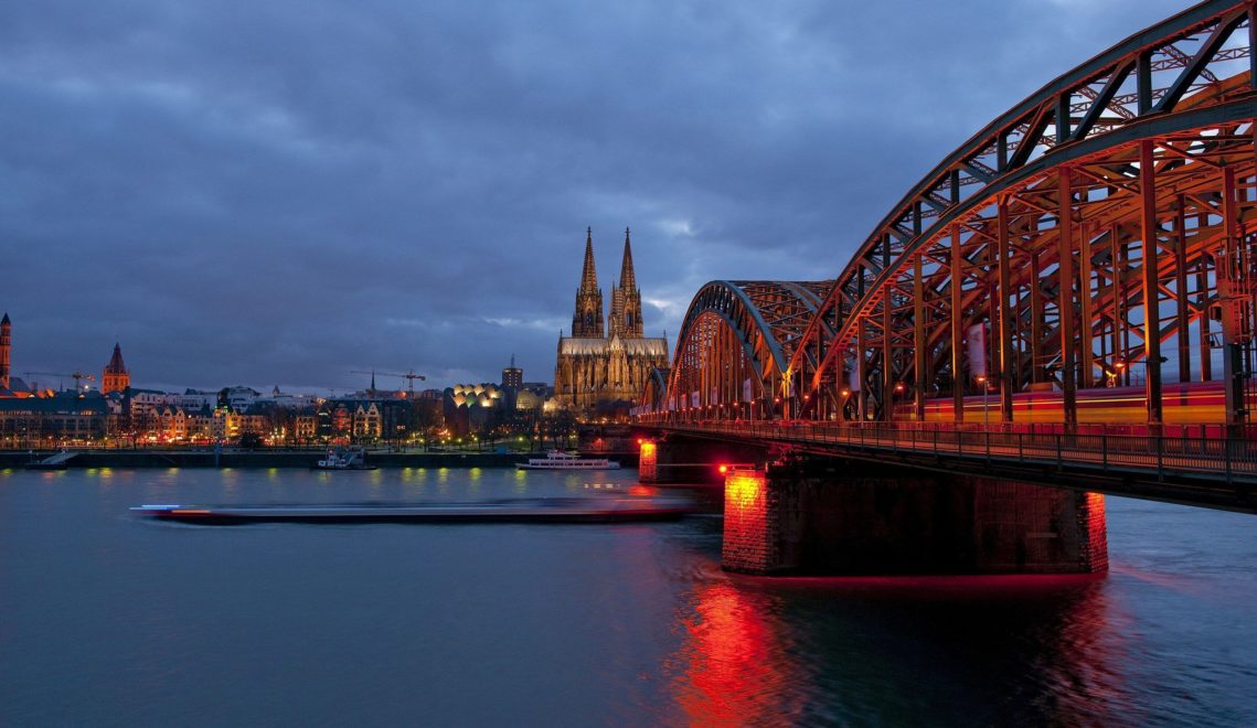 Evening view of Cologne Cathedral and the Hohenzollern Bridge © Oliver Franke, Tourismus NRW e.V.