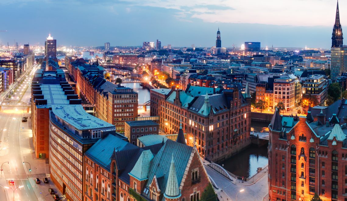 In the evening, there is a very special atmosphere in Hamburg's Speicherstadt warehouse district