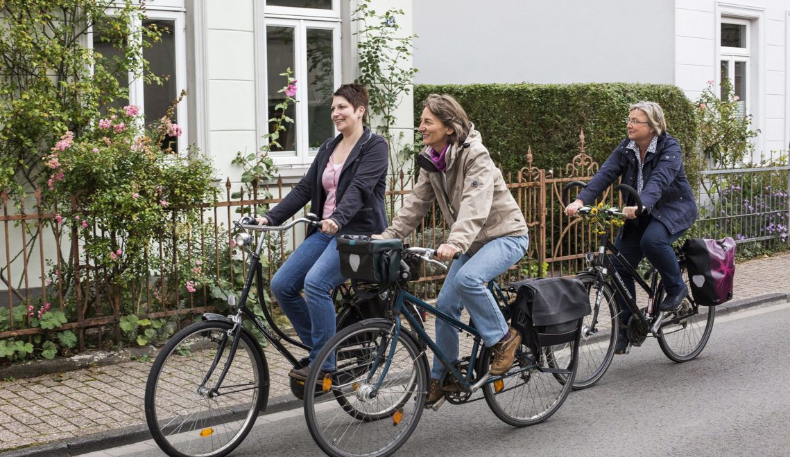 Means of transport of choice in Oldenburg: the bicycle © Oldenburg Tourismus und Marketing GmbH / Verena Brand