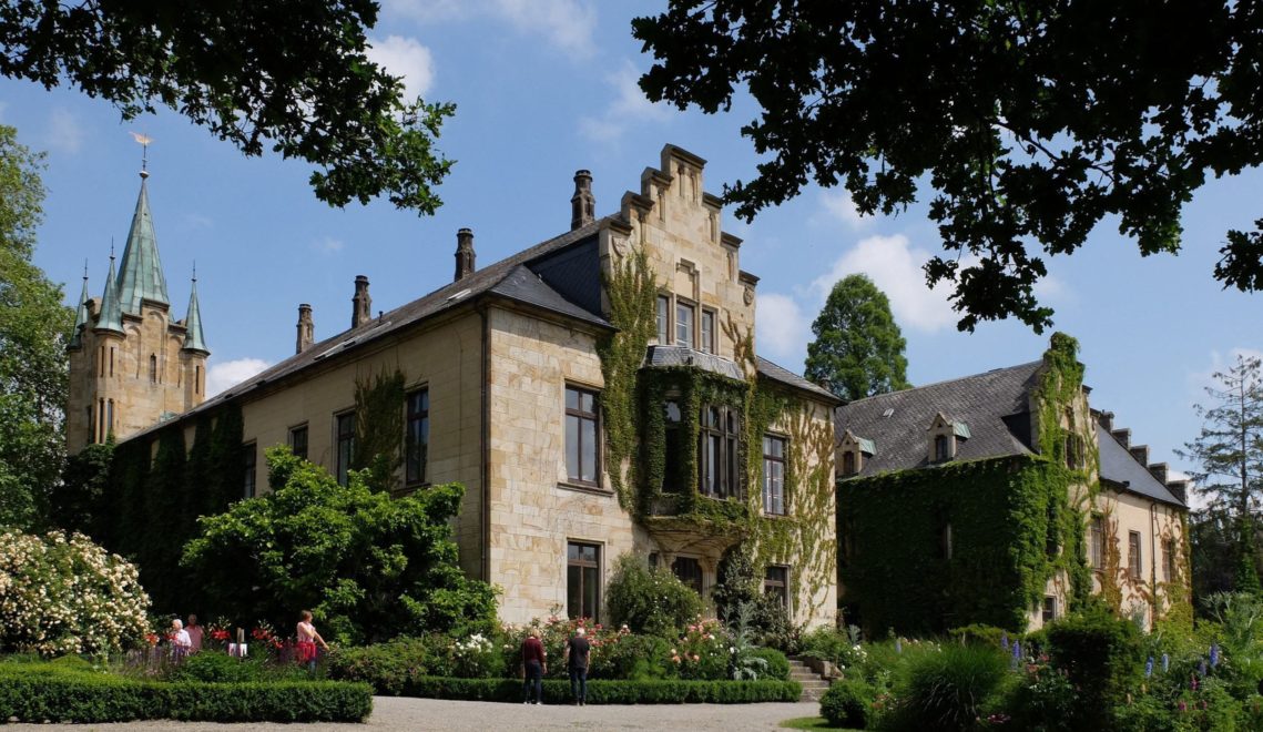 Schloss Ippenburg hosts the annual garden art festival in the style of a country party © Schloss Ippenburg