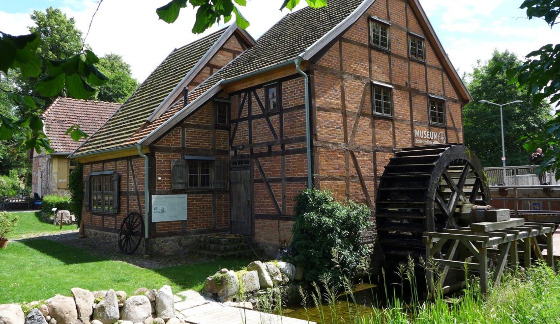 Grinding mill with historical water wheel © Stadtgeschichts- und Museumsverein Schwerin