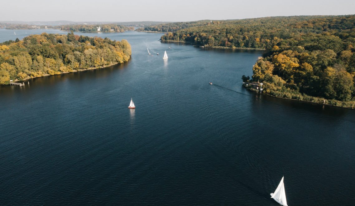 Potsdam liegt an der Havel, inmitten einer Wald- und Seenlandschaft ©PMSG/Steven Ritz