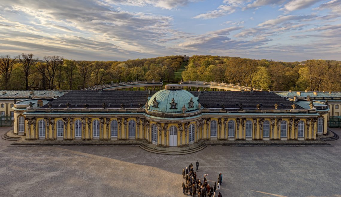 Sanssouci aus der Luft – das Schloss war die Sommerresidenz von Friedrich II. – dem Alten Fritz ©PMSG/SPSG/Andrße Stiebitz