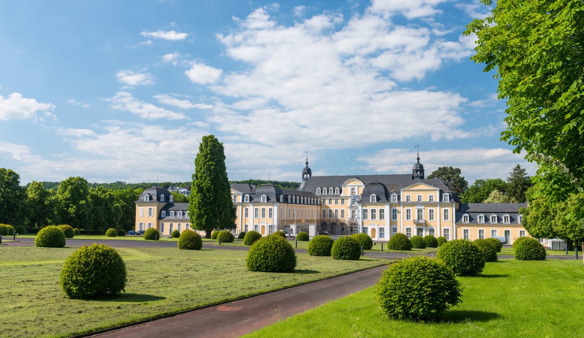 Schloss Oranienstein ist von einem großen barocken Park umgeben. Das Barockensemble in Diez stammt aus dem 17. Jahrhundert