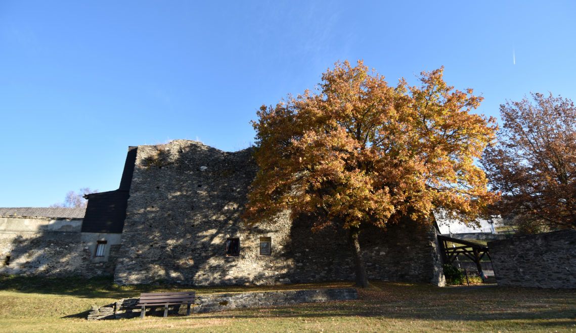 Die Burgruine Hunolstein ist ein ehemaligen Sitz der Vögte von Hunolstein und der Sage nach Sitz des Nibelungen Hunold