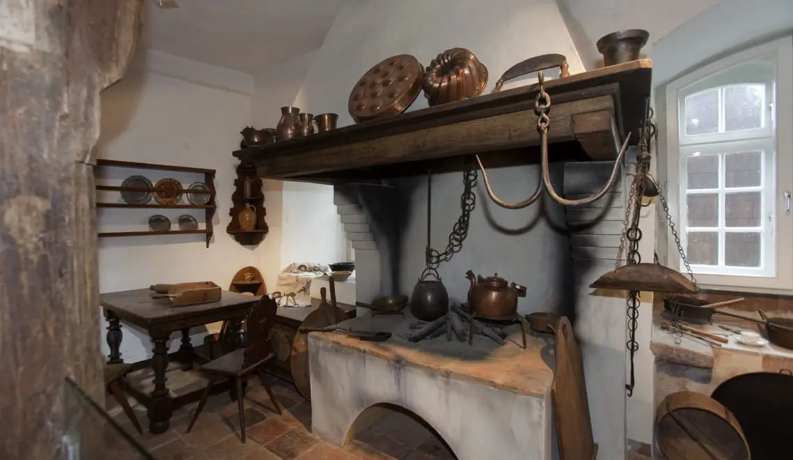 How the Grimm family managed in the house and kitchen is also told in the Brothers Grimm House