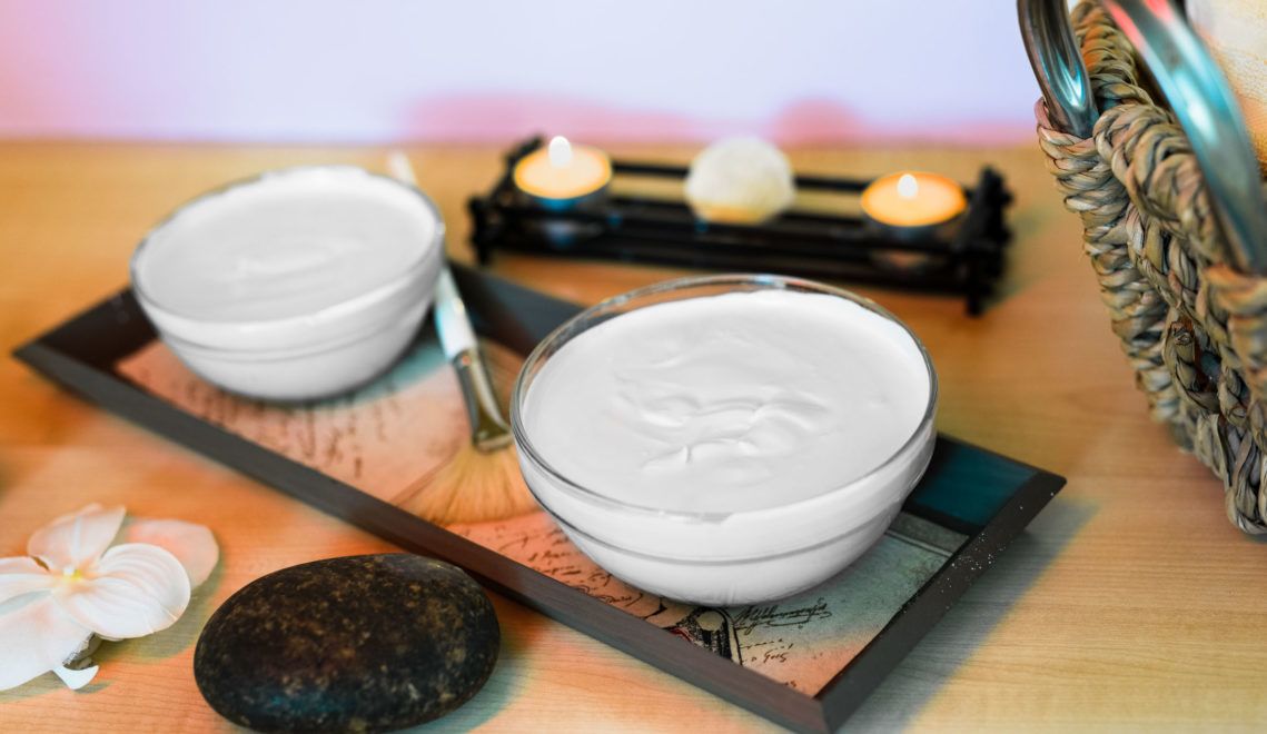 Auch bei den kosmetischen Anwendungen kommen heimische und natürliche Produkte zum Einsatz, zum Beispiel wie hier die Rügener Heilkreide © TMV/Tiemann