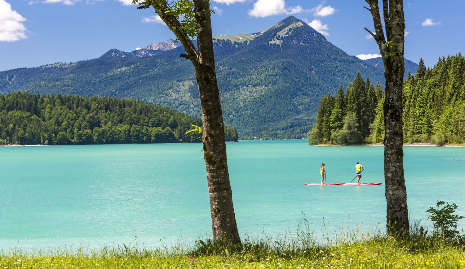 On the Walchensee you have a great view of the summit panorama of the Karwendel mountains