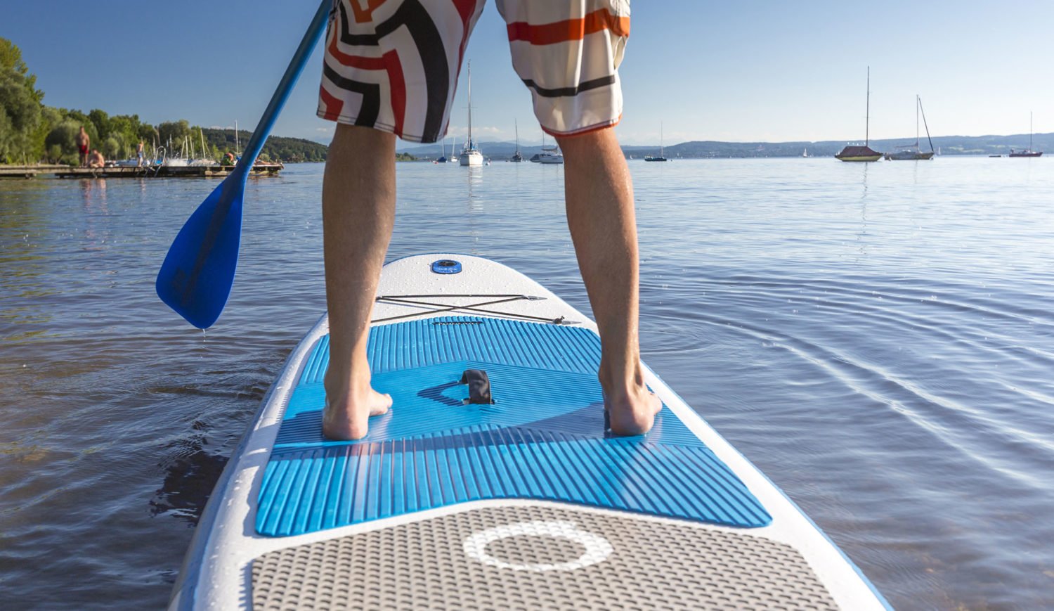 Favorable wind conditions make the Ammersee a popular water sports area