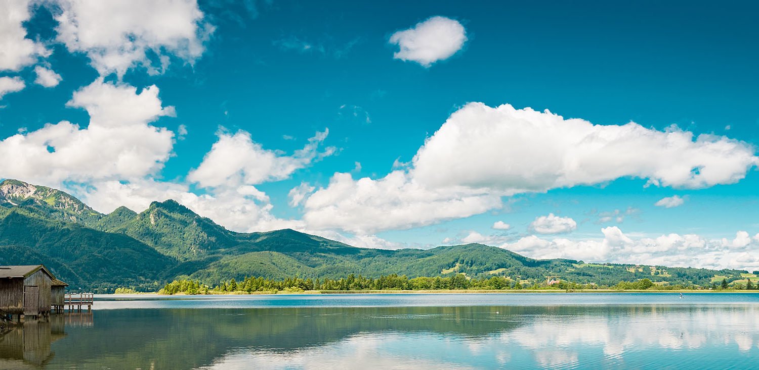 If you are not afraid of cooler water temperatures, you will find a wonderful SUP area at Kochelsee.