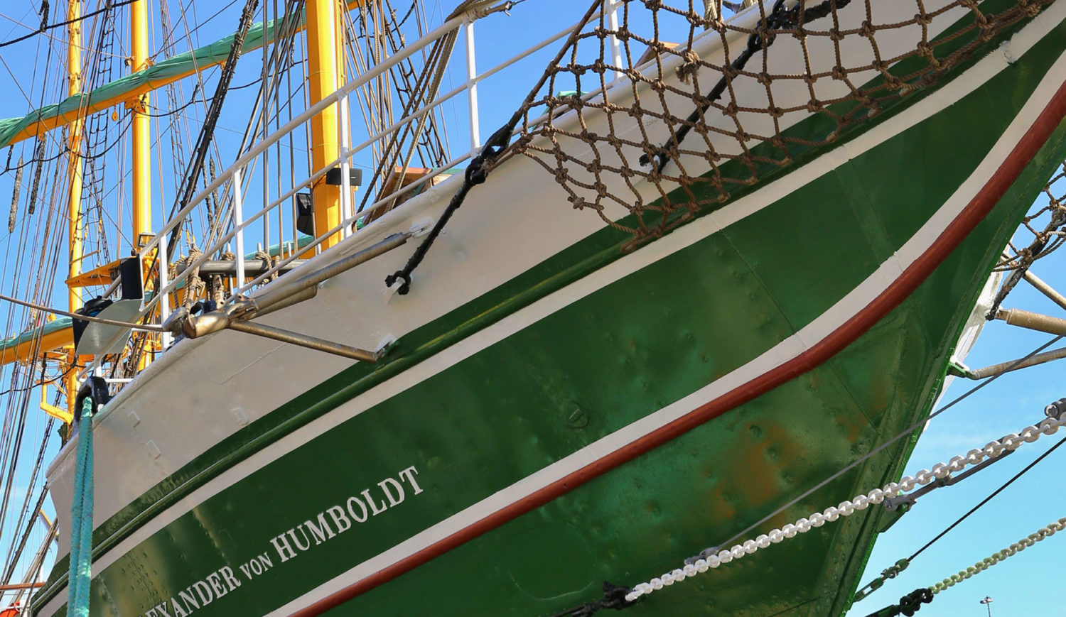 The ship with the green sails has already seen a lot - the Alexander von Humboldt has found its resting place in Bremen
