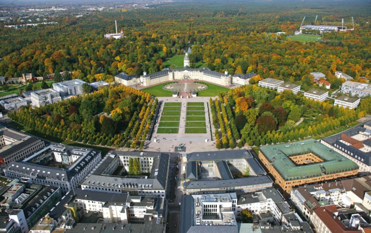 Classicist buildings from the early 19th century characterize the cityscape of Karlsruhe