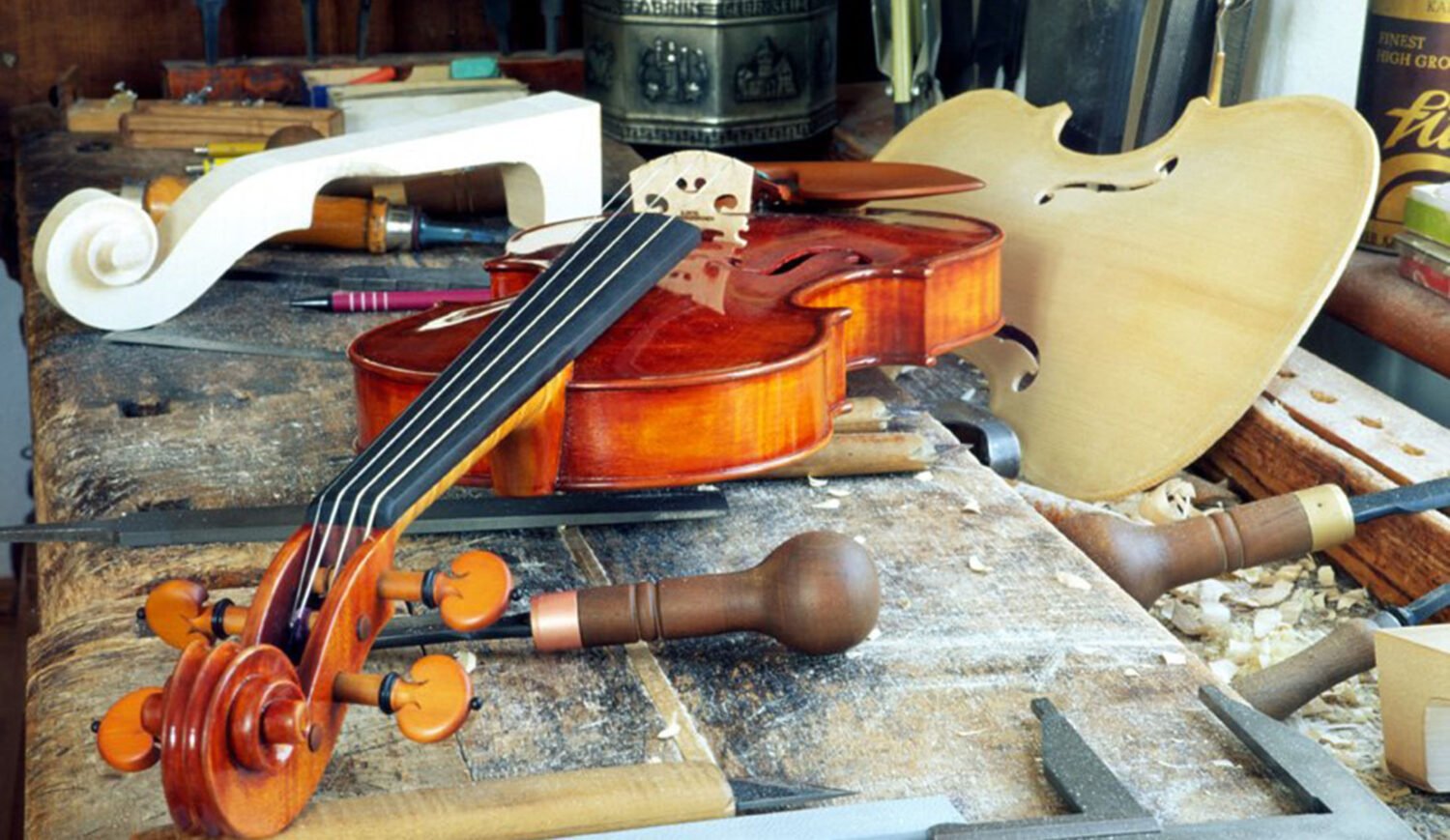 In the world of musical instrument making you can look over the shoulders of instrument makers at work