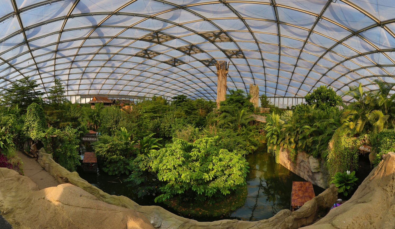 The name of the tropical adventure world Gondwanaland in Leipzig Zoo is derived from the former large continent of the earth's history.