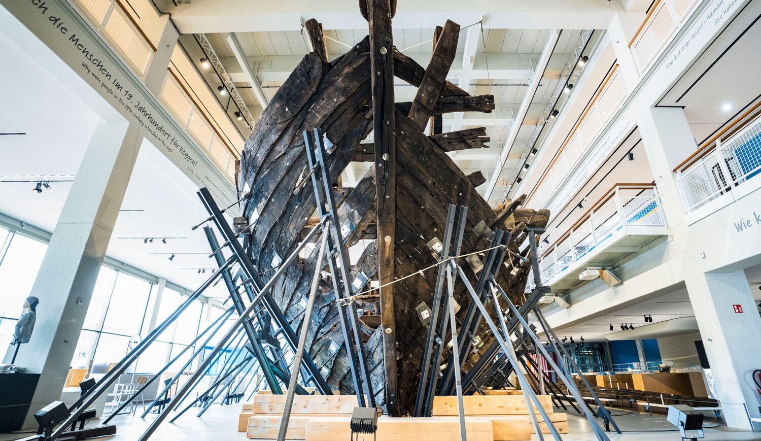 The remains of a cog from the 14th century are among the most important exhibits of the German Maritime Museum