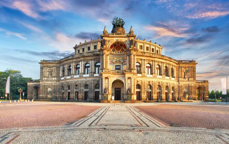 The Semper Opera House in Dresden is home to the Saxon State Opera © TTstudio - stock.adobe.com