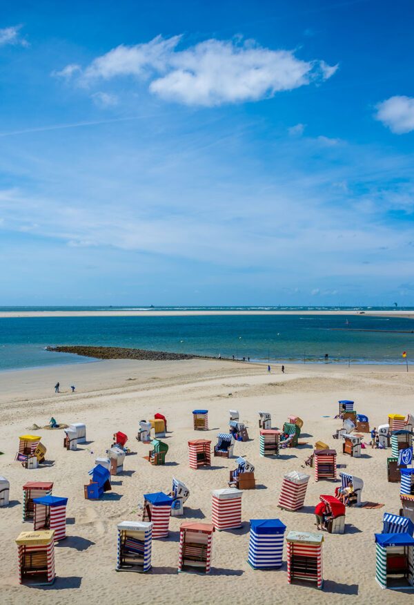 Wie wäre es mit einer Partie Beachvolleyball am Strand von Borkum?