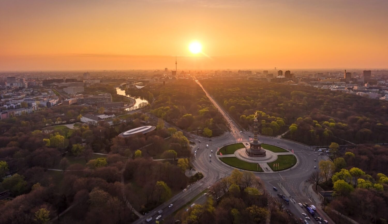 Victory Column and Tiergarten in the sunset