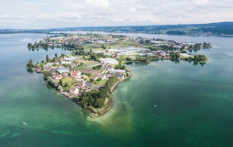 Was für eine Lage: Die Insel Reichenau im Bodensee