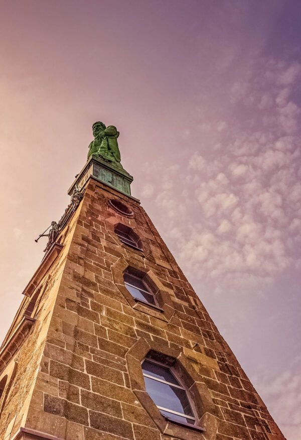 He is the landmark of Kassel: Already since 1717, the Hercules towers over the city © Kassel Marketing GmbH/Jörg Conrad