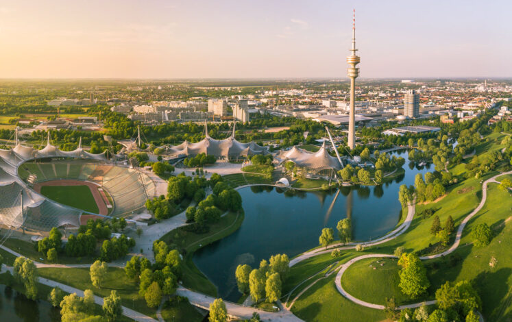 The extensive Olympic Park in Munich invites you to take a stroll © Fabio - stock.adobe.com